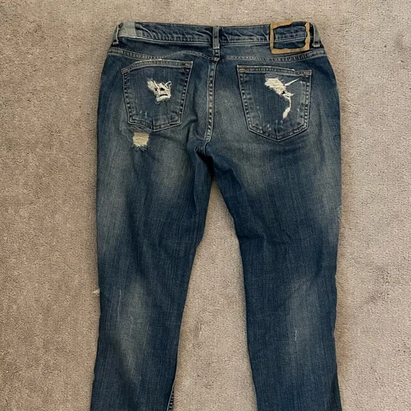 Zara Low Rise Ripped Jeans - Picture 2 of 3